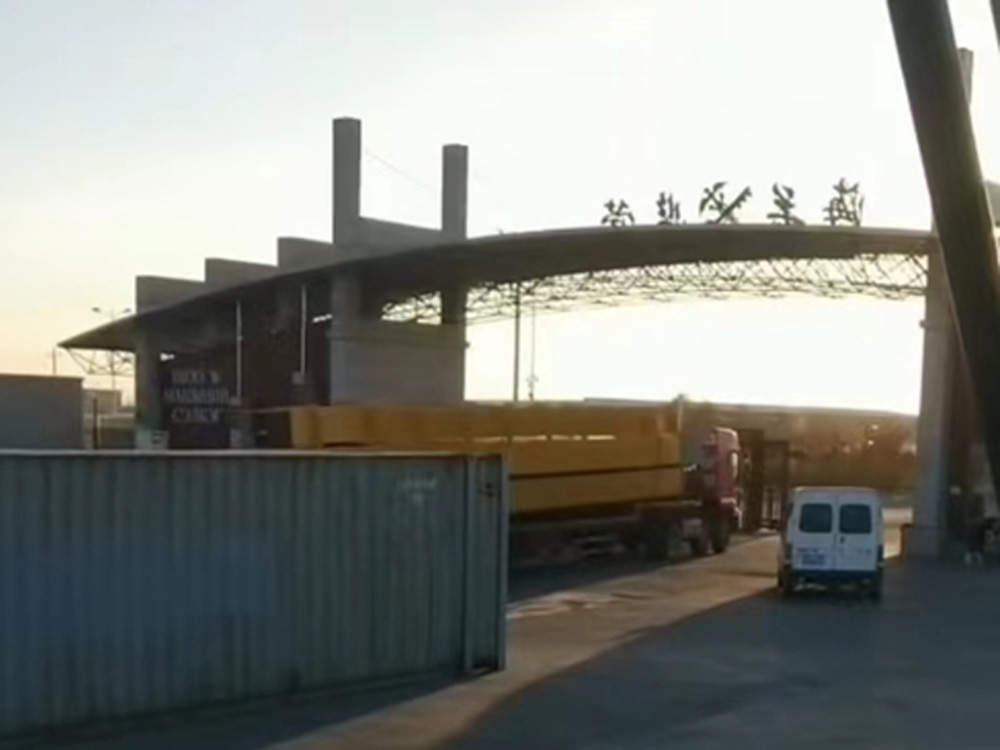 Entrega de grúa pórtico de 20 toneladas a Mongolia